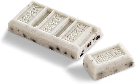 Hershey's Cookies N Cr Me, White Chocolate Flavour With Cookie Pieces, Pack Of 24 X 40 G